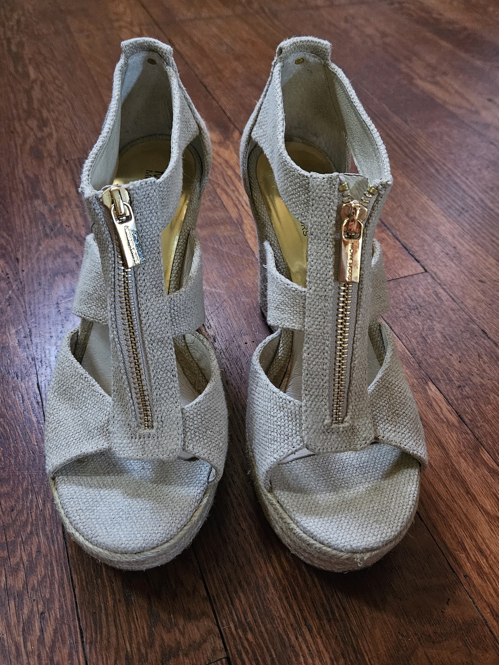 Michael Kors Cream Wedge Sandals with Gold Zippers, Size 8